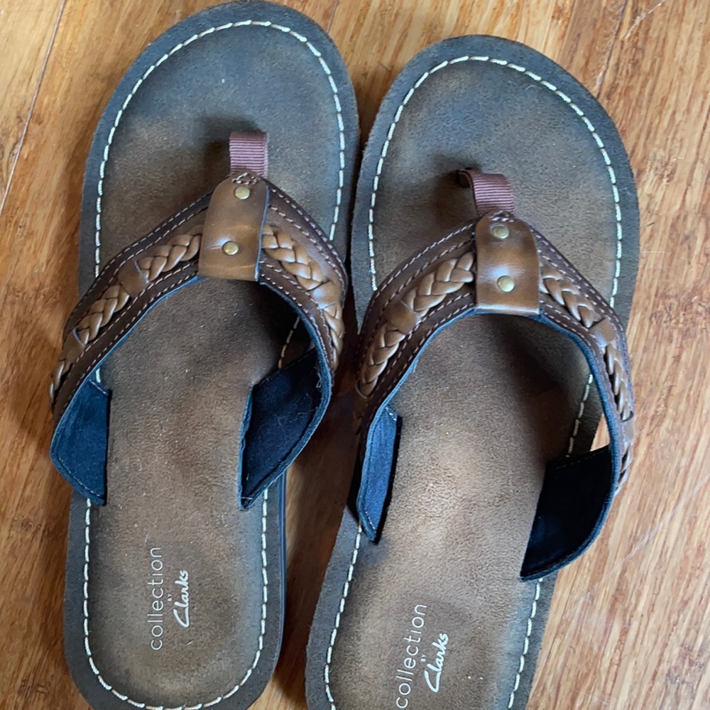 Clarks braided flip flops